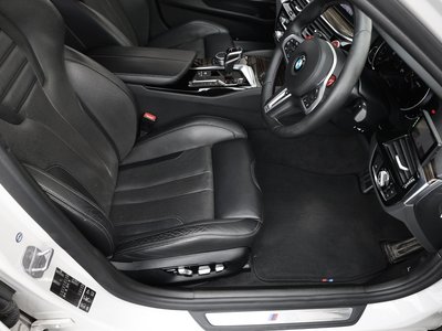 2018 BMW M5 — миниатюра 44