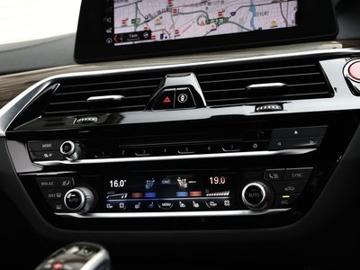 2018 BMW M5 — миниатюра 71