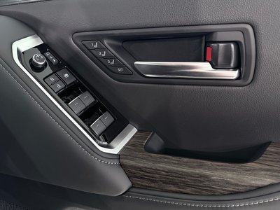 2026 Toyota LAND CRUISER 300 thumbnail 30