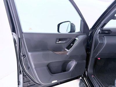 2026 Toyota LAND CRUISER 300 thumbnail 37