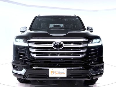 2026 Toyota LAND CRUISER 300 photo 12