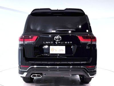 2026 Toyota LAND CRUISER 300 photo 7