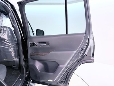 2026 Toyota LAND CRUISER 300 thumbnail 31