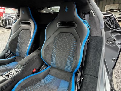 2022 Maserati MC20 photo 27