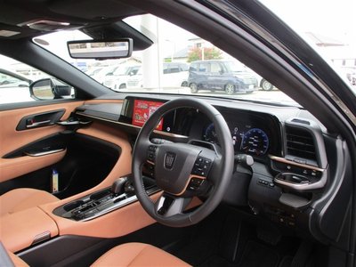 2025 Toyota CROWN SPORT photo 3