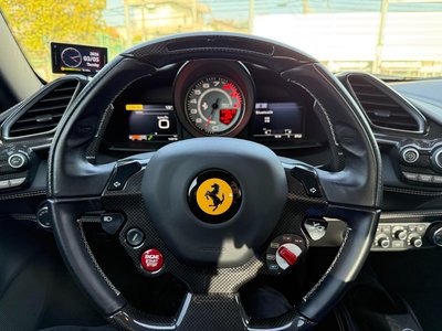 2016 Ferrari 488 GTB 照片 13