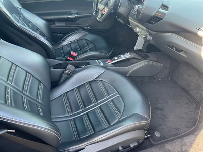2016 Ferrari 488 GTB 照片 11