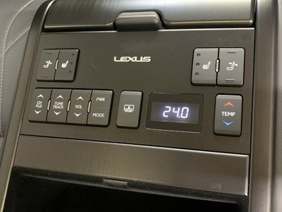 2020 Lexus ES photo 47