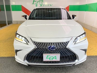 2020 Lexus ES photo 22