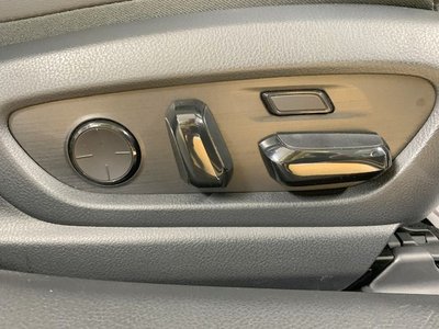 2020 Lexus ES photo 19