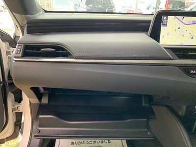 2020 Lexus ES photo 46
