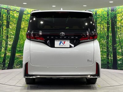 صورة 17 لـ 2023 Toyota VELLFIRE