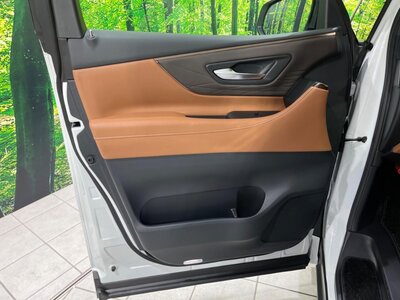 صورة 52 لـ 2023 Toyota VELLFIRE