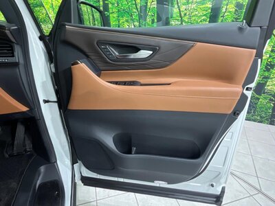 صورة 56 لـ 2023 Toyota VELLFIRE