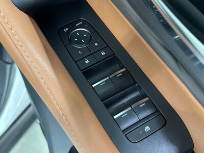 صورة 57 لـ 2023 Toyota VELLFIRE