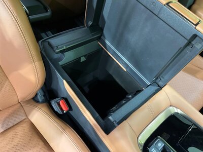 صورة 77 لـ 2023 Toyota VELLFIRE