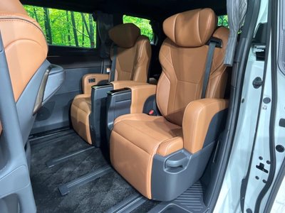 صورة 38 لـ 2023 Toyota VELLFIRE