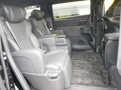2024 Toyota VELLFIRE — фото 28