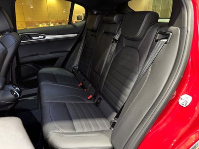 صورة 39 لـ 2025 ALFA Romeo STELVIO