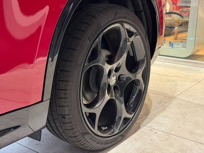 صورة 26 لـ 2025 ALFA Romeo STELVIO