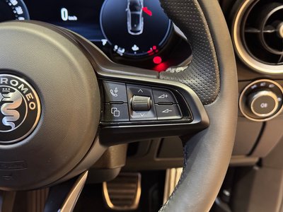 صورة 30 لـ 2025 ALFA Romeo STELVIO