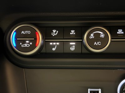 صورة 12 لـ 2025 ALFA Romeo STELVIO