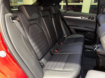 صورة 38 لـ 2025 ALFA Romeo STELVIO