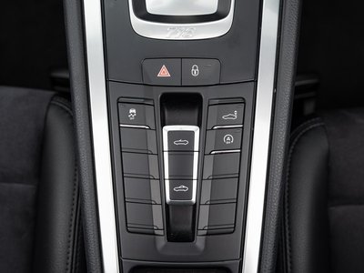 2017 Porsche 718 thumbnail 39