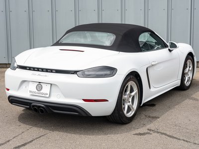 2017 Porsche 718 thumbnail 38