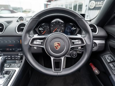 2017 Porsche 718 thumbnail 27