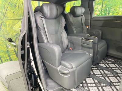 صورة 9 لـ 2023 Toyota VELLFIRE
