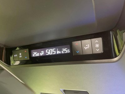 صورة 52 لـ 2023 Toyota VELLFIRE