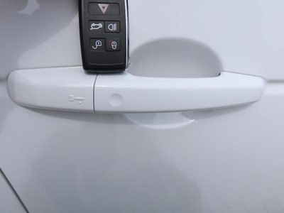 2024 LAND Rover DISCOVERY SPORT photo 15