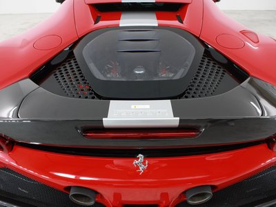 صورة 15 لـ 2021 Ferrari SF90 STRADALE