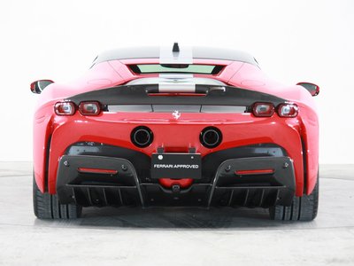 صورة 8 لـ 2021 Ferrari SF90 STRADALE