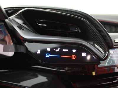 صورة 36 لـ 2021 Ferrari SF90 STRADALE