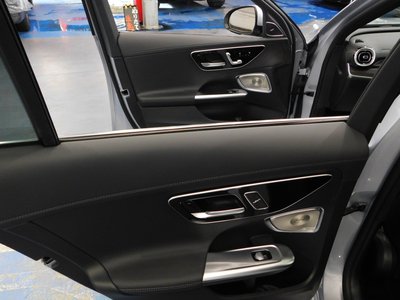 2024 Mercedes-BENZ C-CLASS AMG thumbnail 34