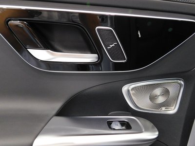 2024 Mercedes-BENZ C-CLASS AMG thumbnail 35