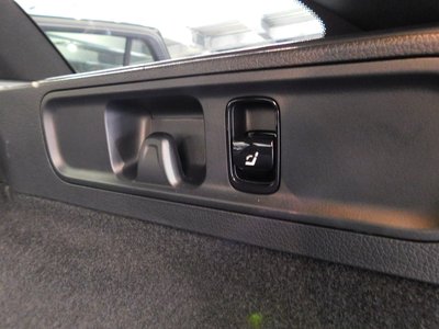 2024 Mercedes-BENZ C-CLASS AMG thumbnail 44
