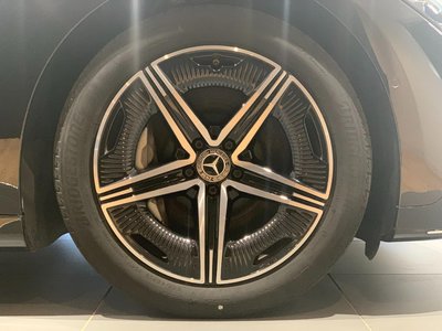 2023 Mercedes-BENZ EQE photo 9