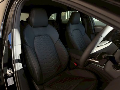 صورة 24 لـ 2025 AUDI A6 AVANT E-TRON