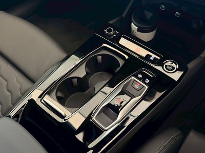 صورة 120 لـ 2025 AUDI A6 AVANT E-TRON