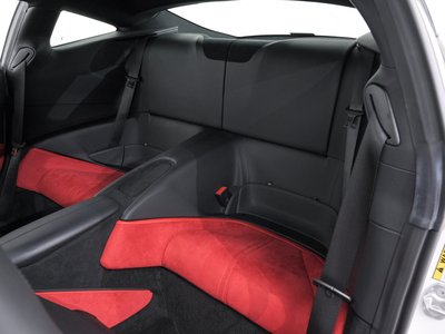 صورة 20 لـ 2021 Ferrari ROMA