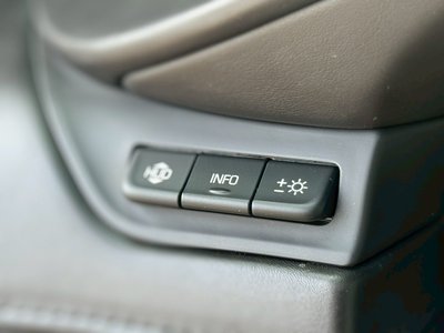 صورة مصغرة 53 لـ 2016 Cadillac ESCALADE
