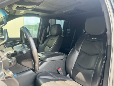 صورة مصغرة 7 لـ 2016 Cadillac ESCALADE