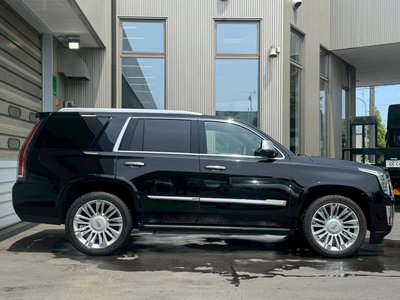 صورة مصغرة 17 لـ 2016 Cadillac ESCALADE