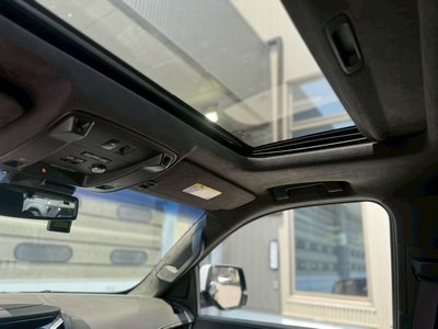 صورة مصغرة 9 لـ 2016 Cadillac ESCALADE