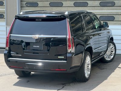 صورة مصغرة 33 لـ 2016 Cadillac ESCALADE