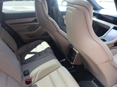 2024 Porsche TAYCAN thumbnail 29