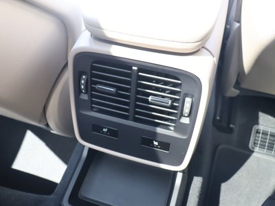 2024 Porsche TAYCAN thumbnail 45
